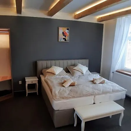 Three * Frantiskovy Lazne