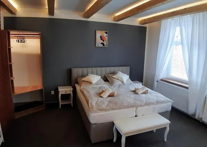 Three * Frantiskovy Lazne